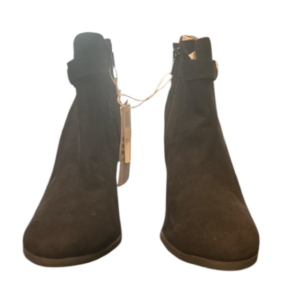 Old Navy Black Bootie NWT Ultra Suede Water & Stain Resistant, Size 9.5. - Picture 3 of 10